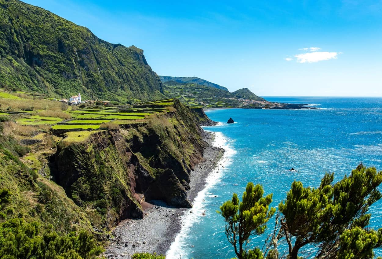 Where to eat on Flores