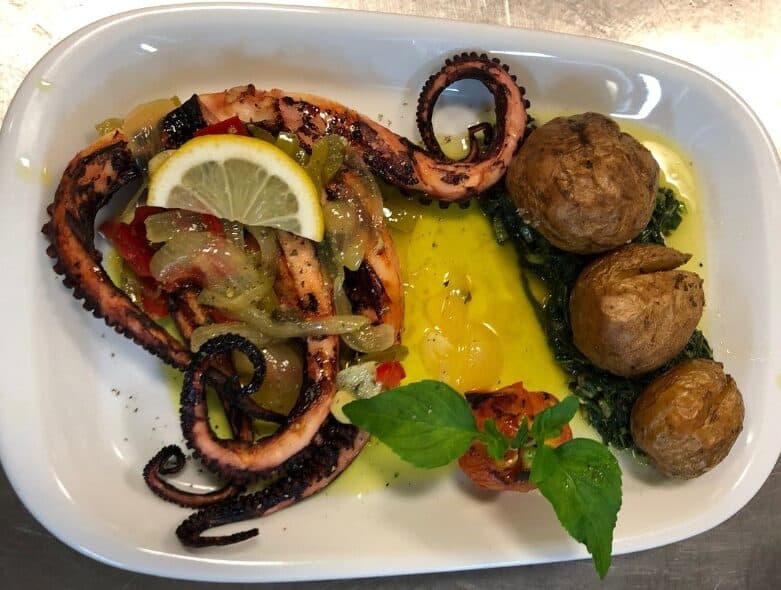 Where to eat on Flores, Corvo and Santa Maria